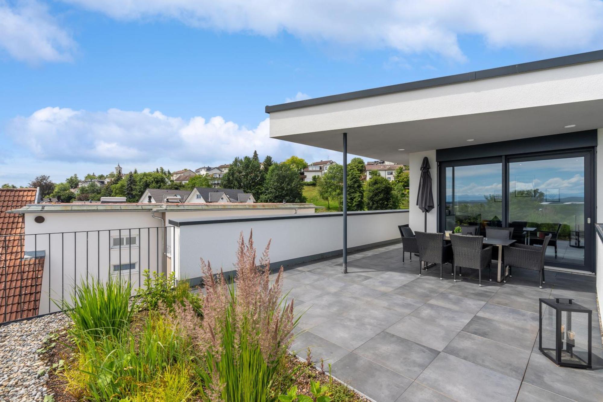 Anytime - Penthouse Mit Terrasse Und Bergsicht Apartment Friedrichshafen Exterior photo